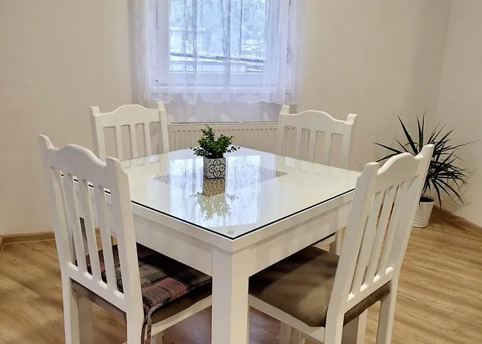 Lukic アパート *